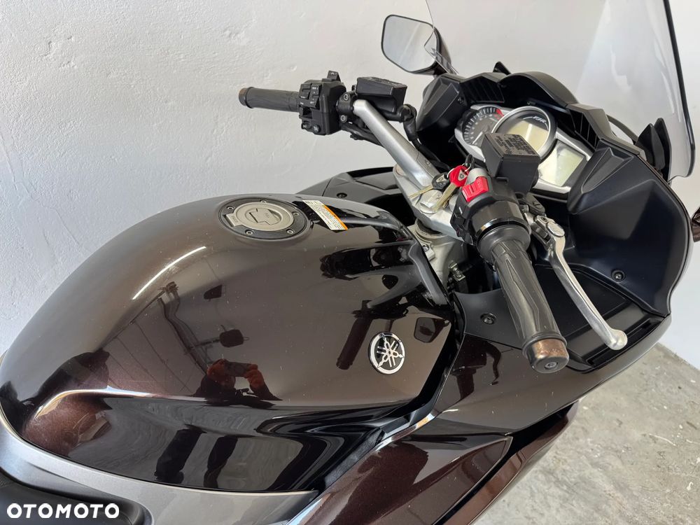 Yamaha FJR - 21