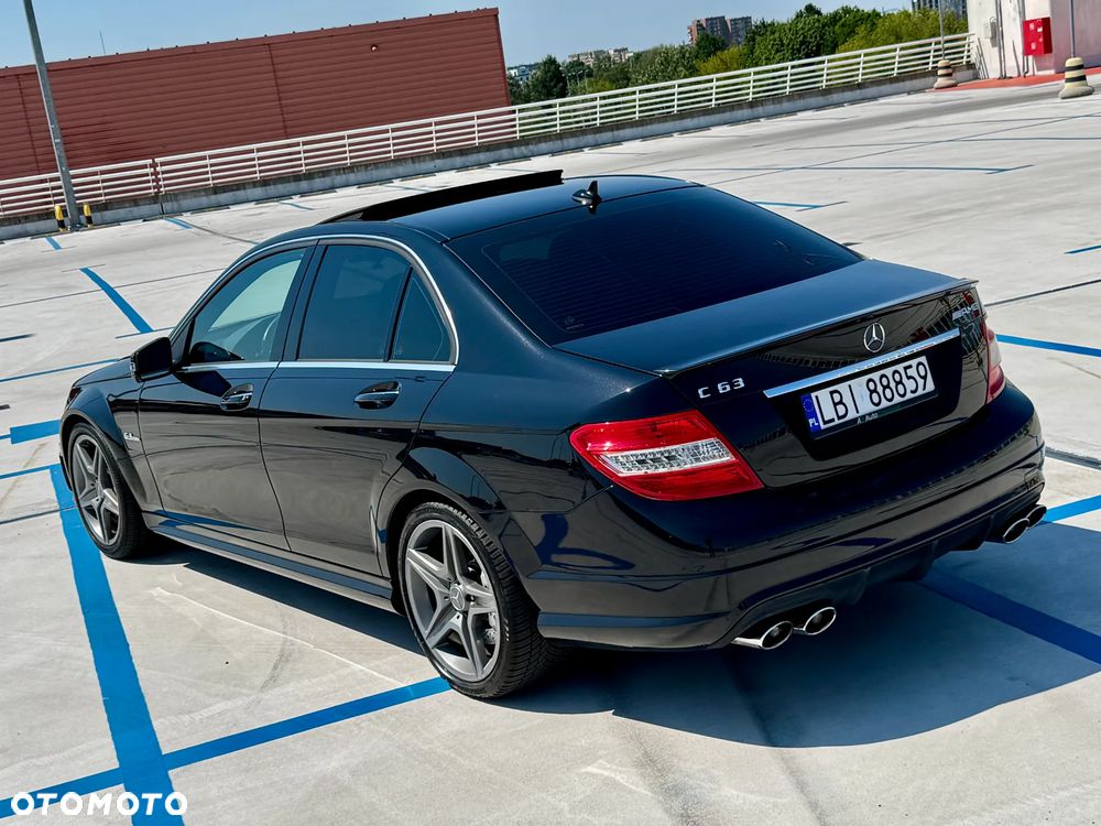 Mercedes-Benz Klasa C 63 AMG - 2