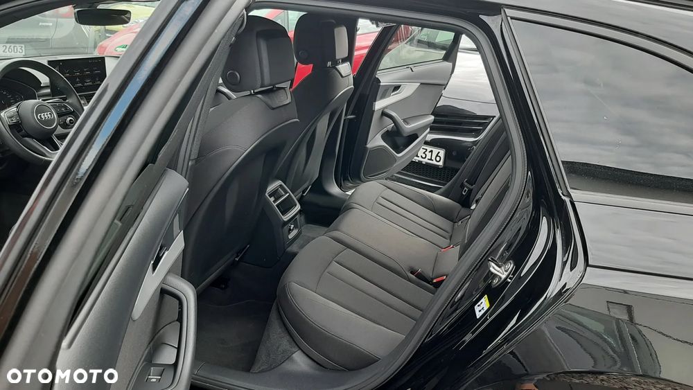 Audi A4 Avant - 13