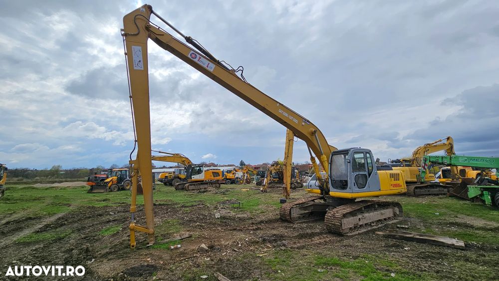 New Holland Holland E 265 Excavator pe șenile brat 16 m - 8