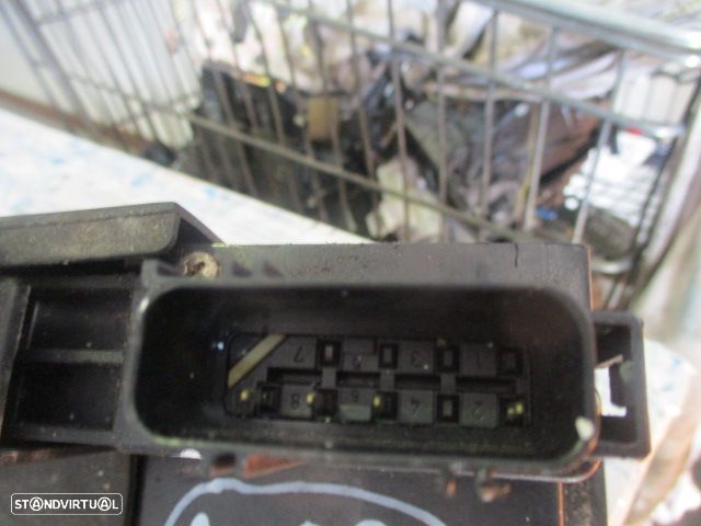 Fecho 2S6AA26412BJ FORD FIESTA 2003 TD 4 Pinos - 1