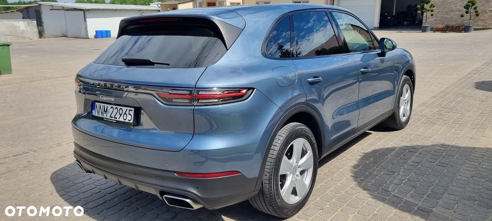 Porsche Cayenne Standard - 4