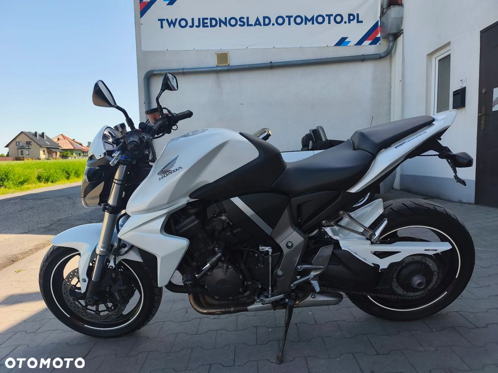 Honda CB - 1