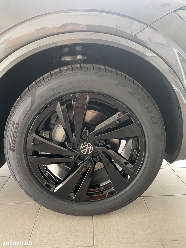 Volkswagen Touareg V6 TDI 4MOTION R-Line - 4