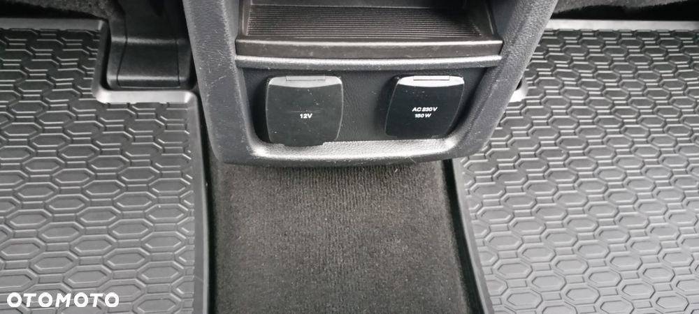 Ford Galaxy 2.0 TDCi Titanium - 27