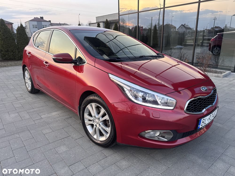 Kia Ceed 1.6 GDI ISG Spirit - 12