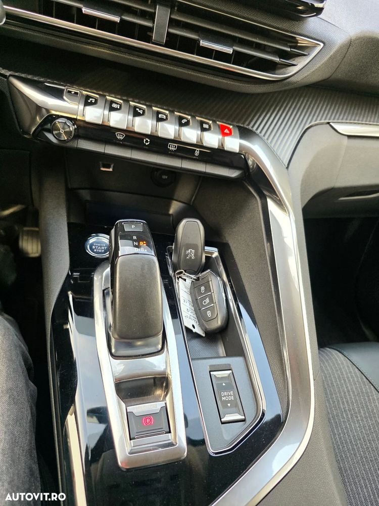 Peugeot 3008 225 e-EAT8 GT Pack - 27