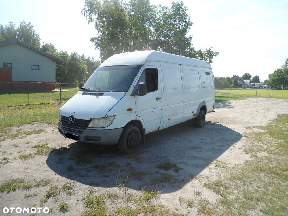 Mercedes-Benz Sprinter - 2