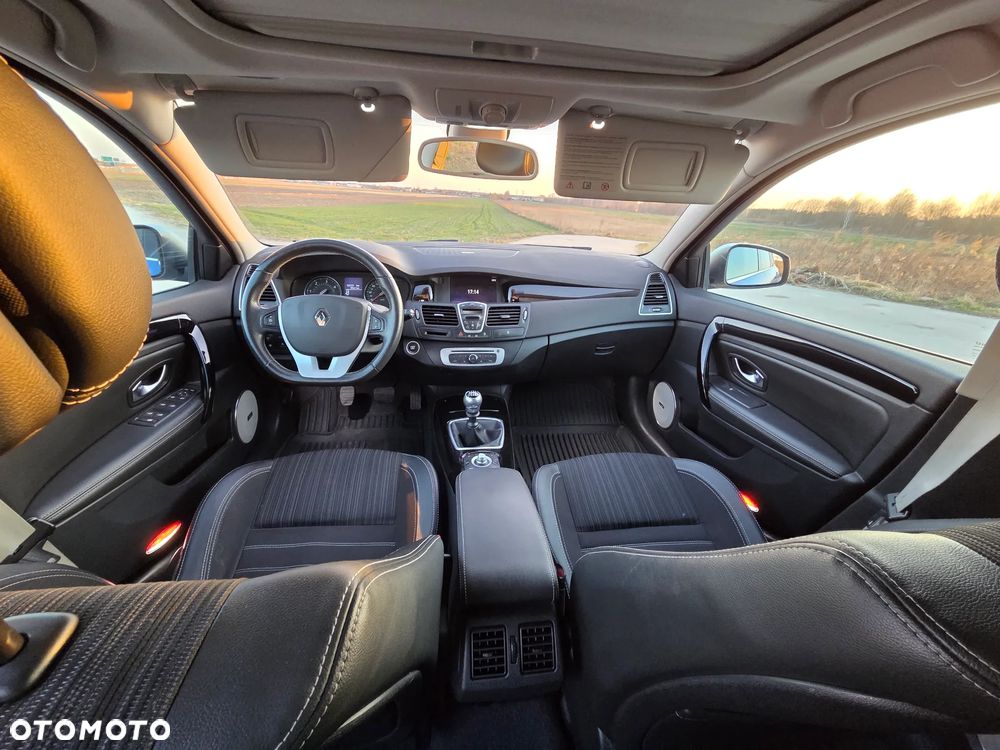 Renault Laguna 2.0 dCi Bose Edition - 11