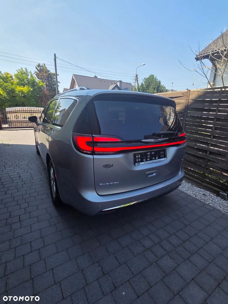 Chrysler Pacifica - 19