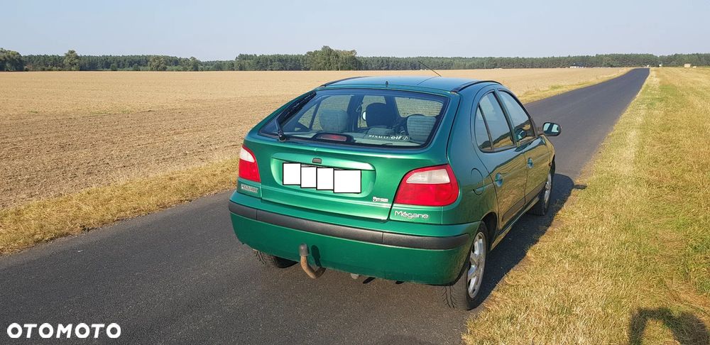 Renault Megane 1.6 - 12