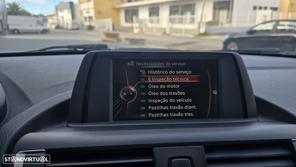 BMW 116 d Line Urban - 27