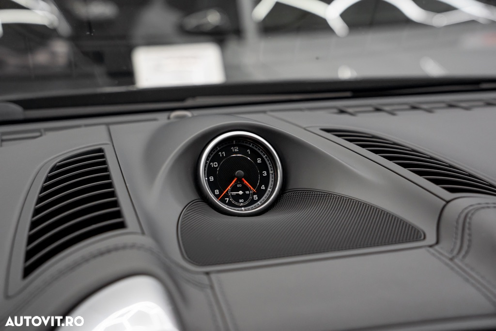 Porsche Cayenne S Diesel Platinum Edition - 38