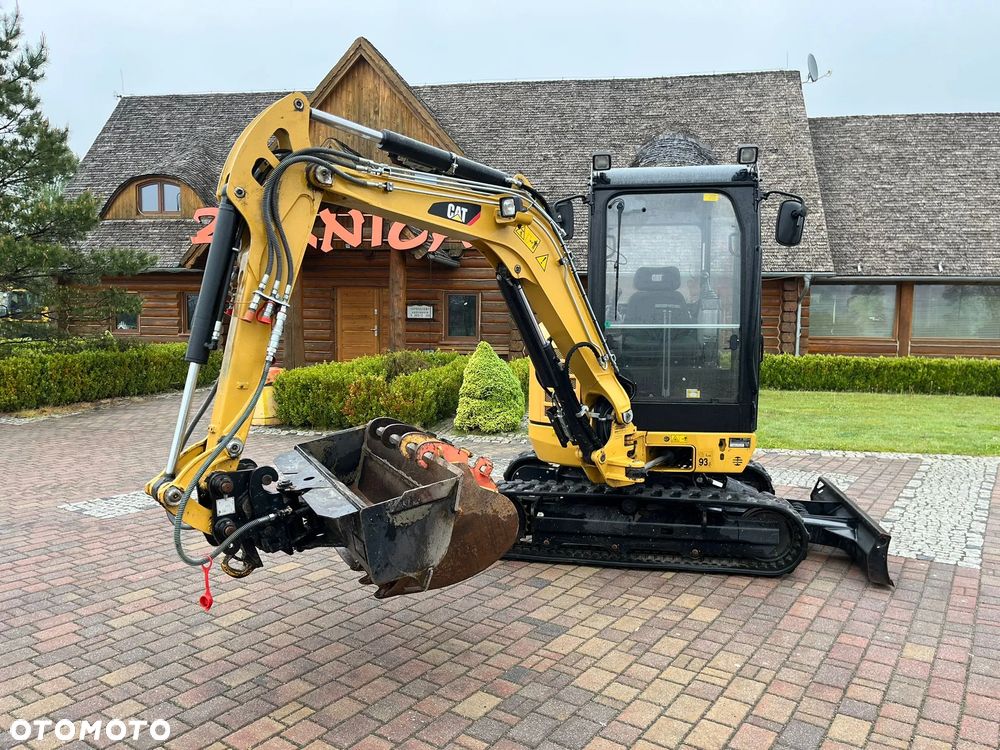 Caterpillar 302.7 - 9