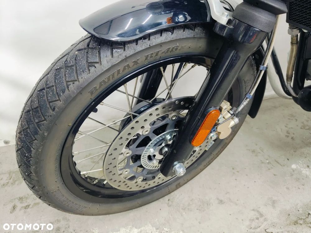 Royal Enfield Interceptor - 21
