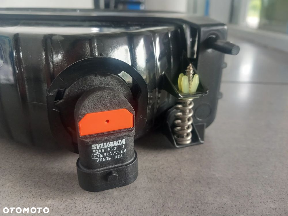 Lampa prawa przednia przeciwmgielna Ford Expedition MK2 2002-2006 - 7