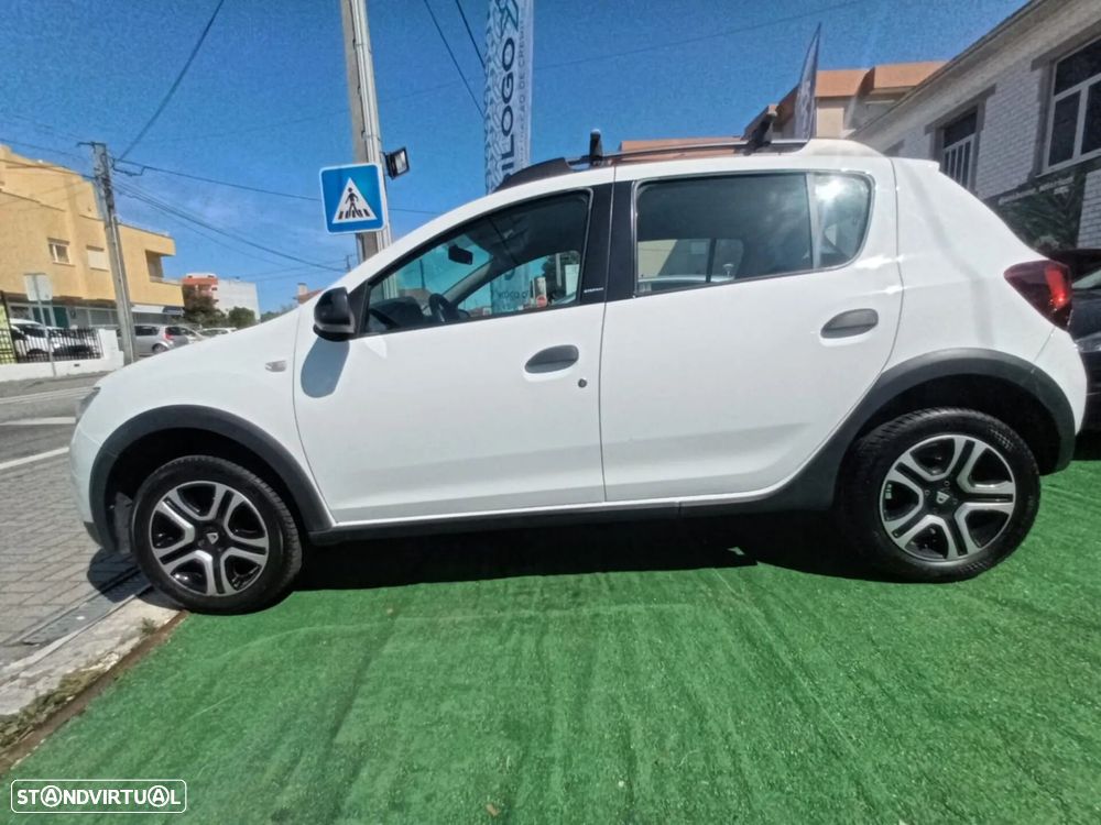 Dacia Sandero 0.9 TCe Stepway - 4