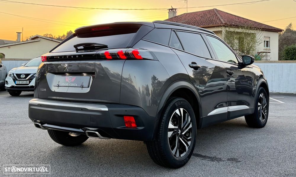 Peugeot 2008 1.2 PureTech Allure Pack - 4