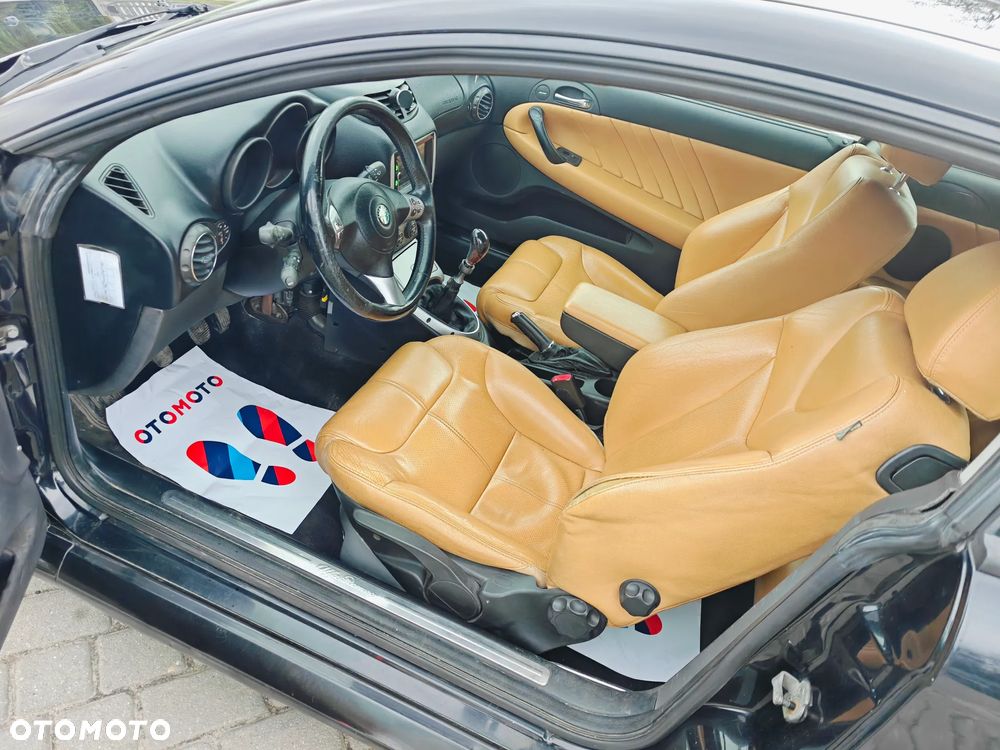 Alfa Romeo 147 1.9 JTD 16V Black Line - 6