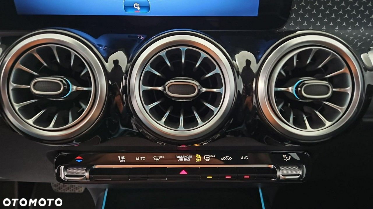 Mercedes-Benz GLB 200 d Progressive 8G-DCT - 19