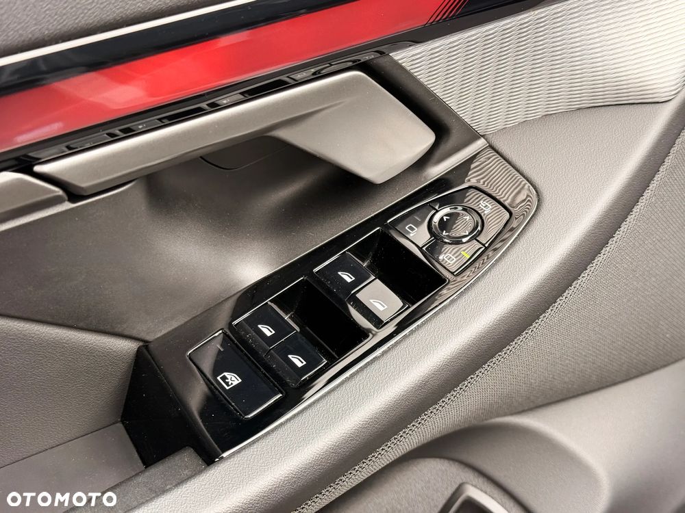 BMW Seria 5 520i - 27