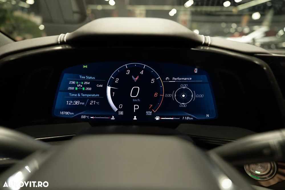 Chevrolet Corvette - 19