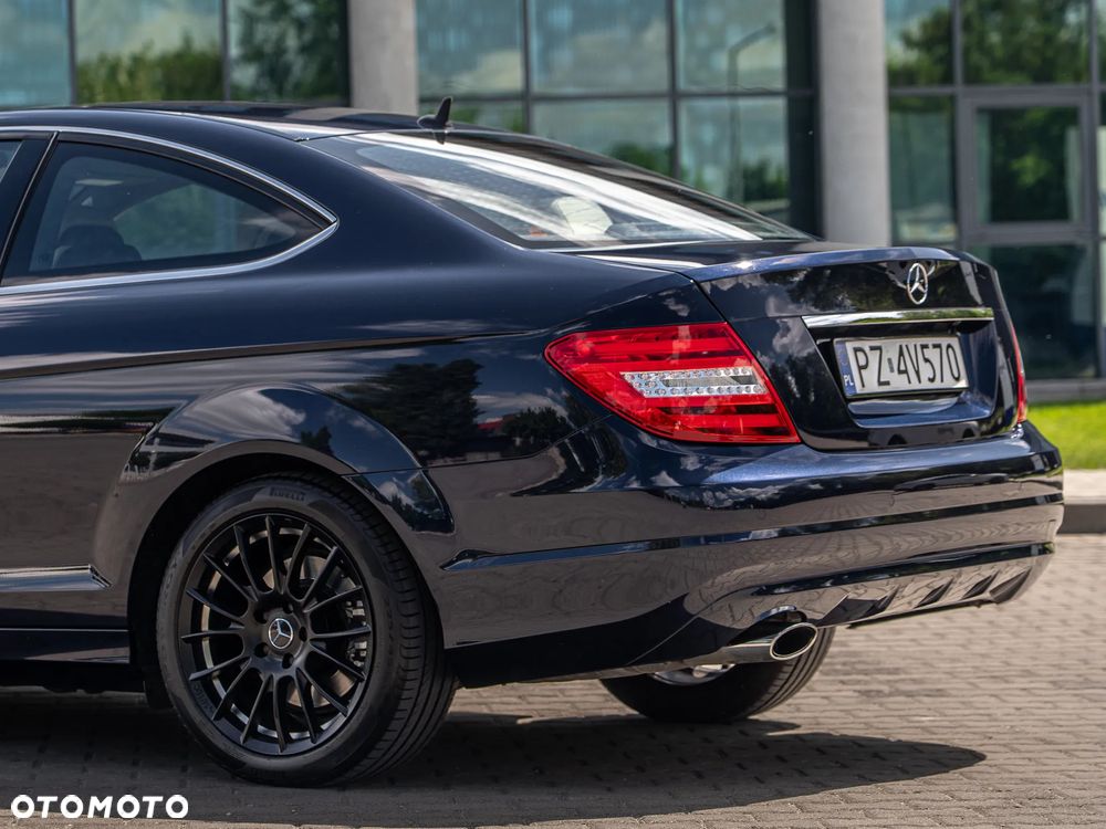 Mercedes-Benz Klasa C 250 CGI BlueEff - 8