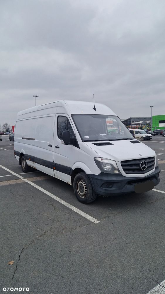 Mercedes-Benz Sprinter - 2