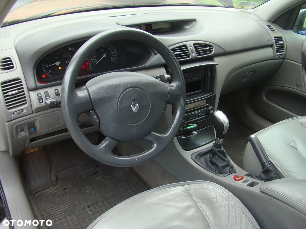 Renault Laguna - 11