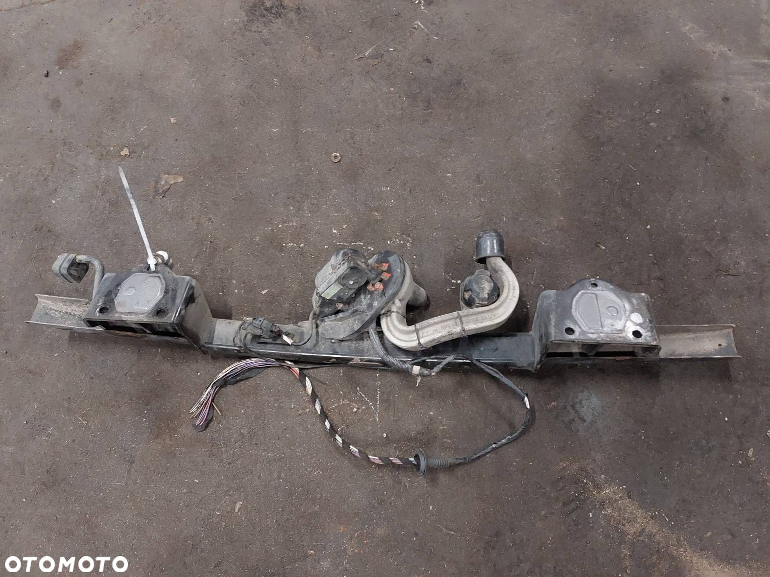 HAK HOLOWNICZY ELEKTRYCZNY WESTFALIA TABLICZKA WIĄZKA BMW E90 6767173 - 6