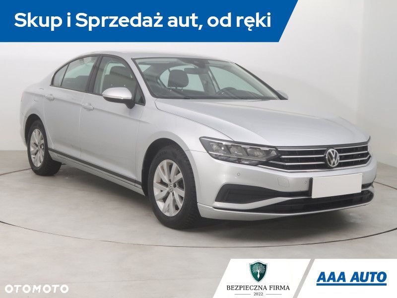 Volkswagen Passat - 3