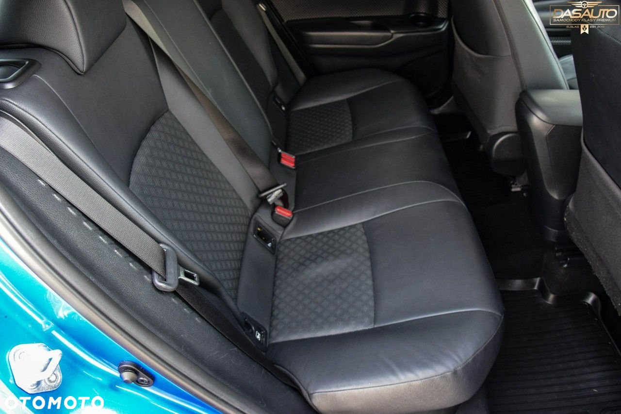 Toyota C-HR - 32