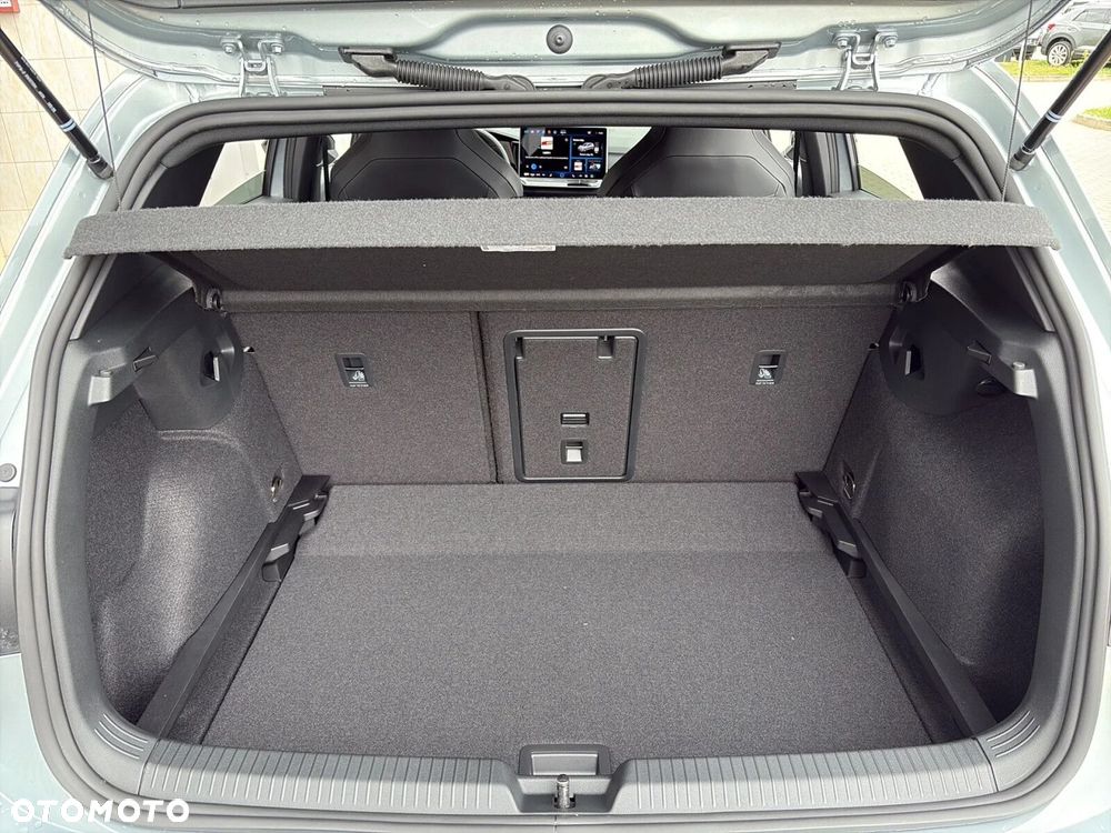 Volkswagen Golf 1.5 eTSI mHEV R-Line Plus DSG - 30