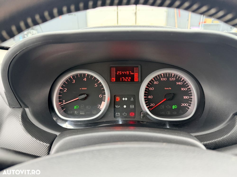 Dacia Duster 1.6 16V 4x4 Destination - 25