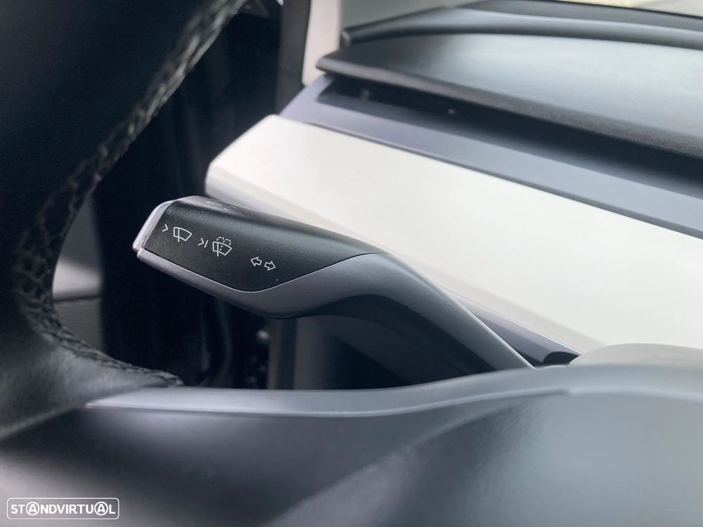 Tesla Model 3 RWD - 19