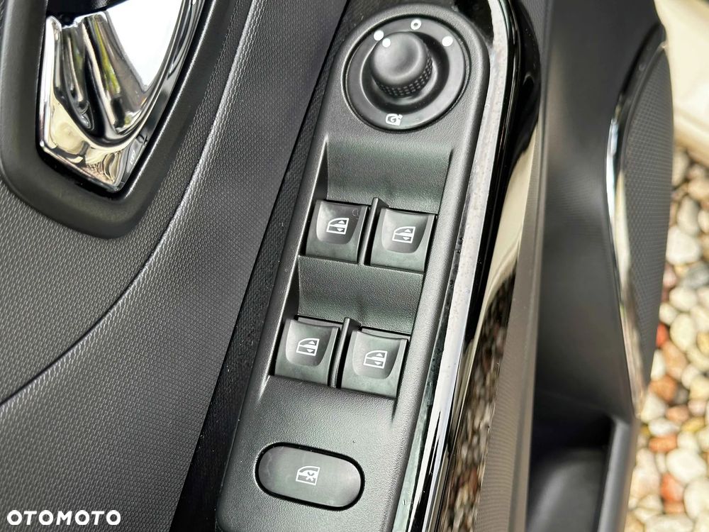 Renault Captur 1.2 TCe Intens EDC - 20