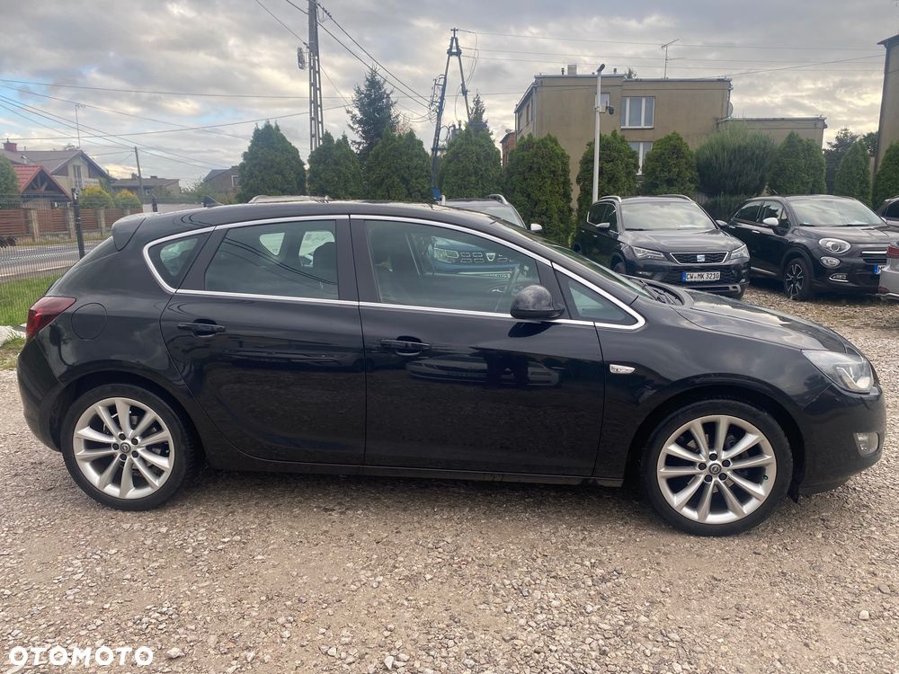 Opel Astra 1.4 Turbo Cosmo - 12