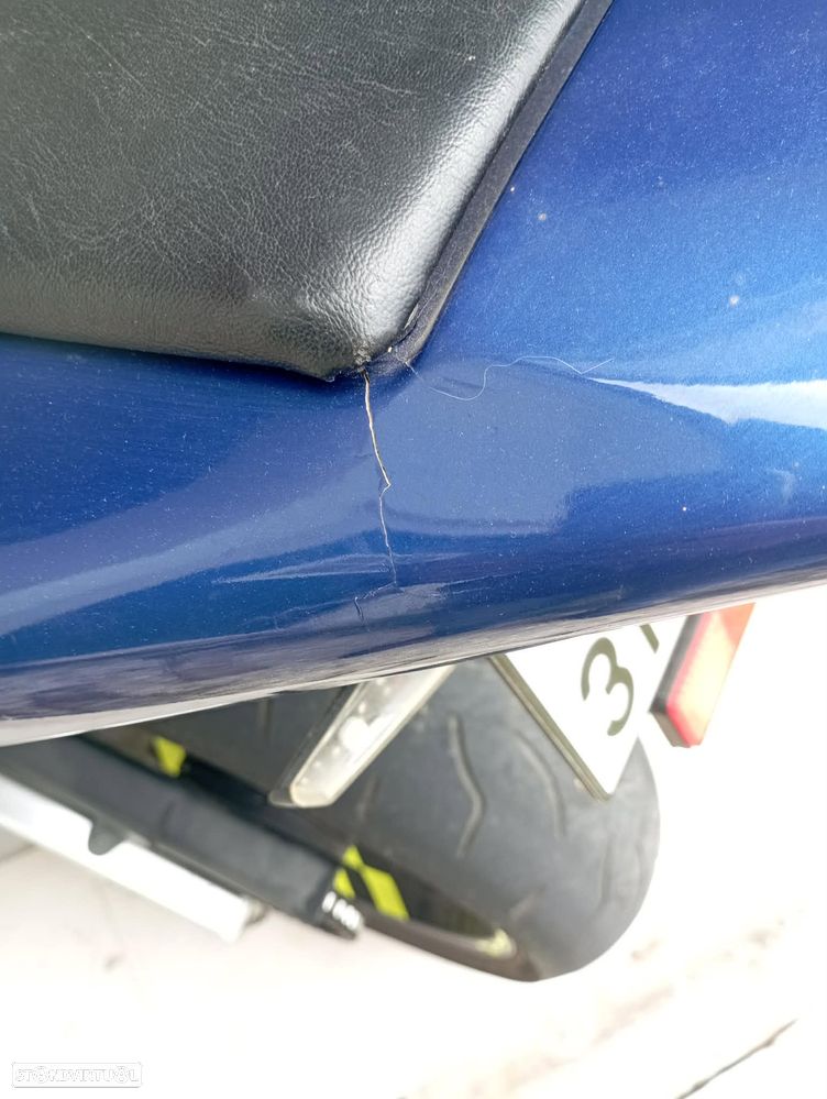 Yamaha YZF R1 - 8