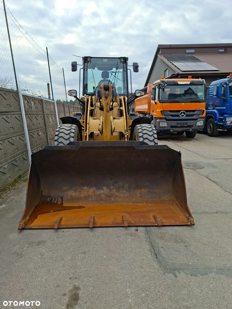 Caterpillar CAT 918 M - 15