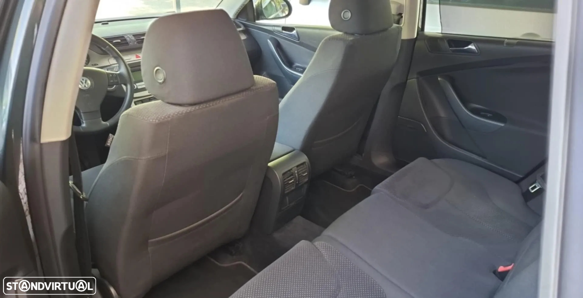 VW Passat Variant 2.0 TDi Confortline - 13