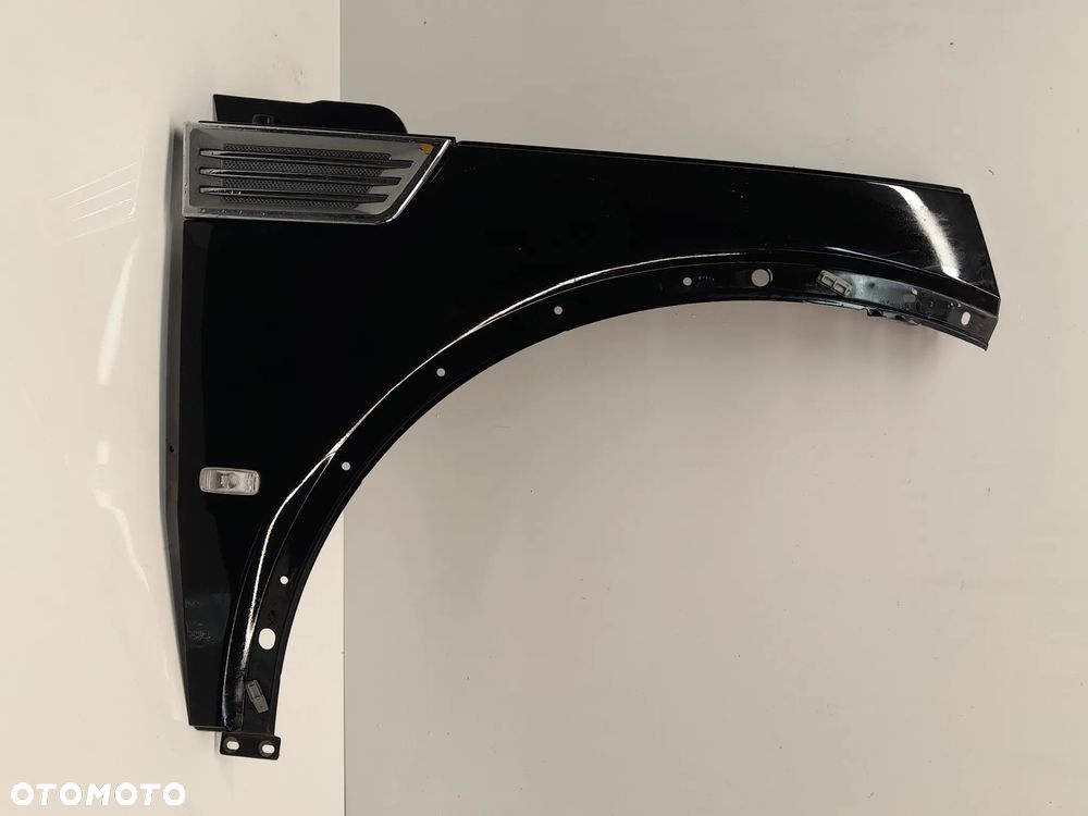 BŁOTNIK PRZÓD PRZEDNI PRAWY DODGE  NITRO CZARNY 06-12R - 1