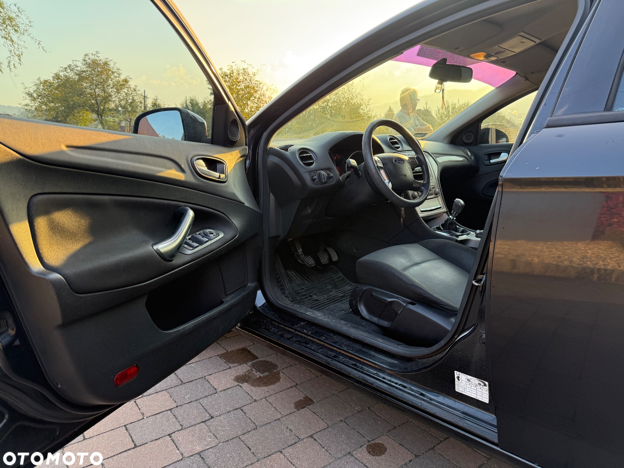 Ford Mondeo 1.8 TDCi Ambiente - 10