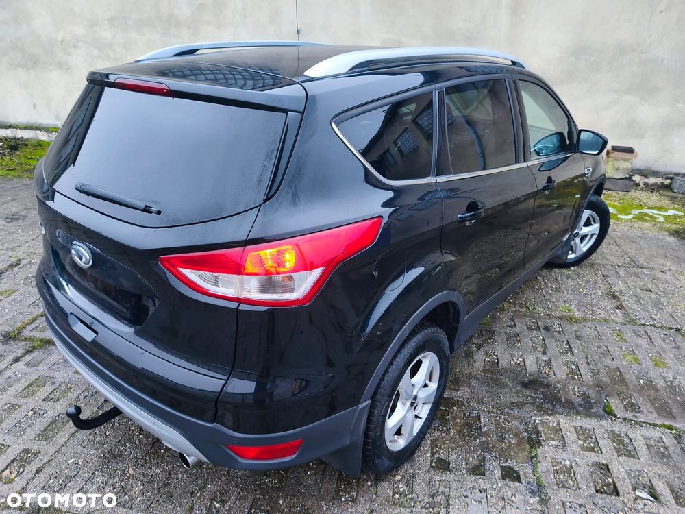 Ford Kuga 2.0 TDCi 2x4 Titanium - 13