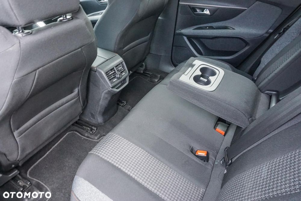 Peugeot 3008 - 11