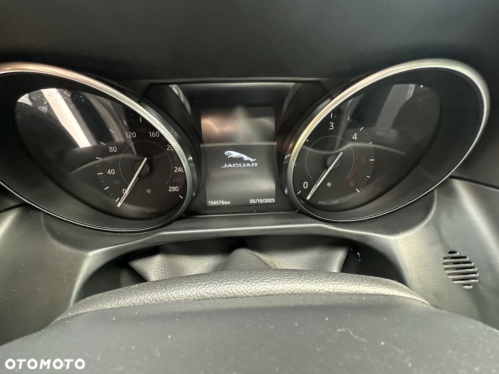 Jaguar XF 2.0 i4D AWD Prestige - 10
