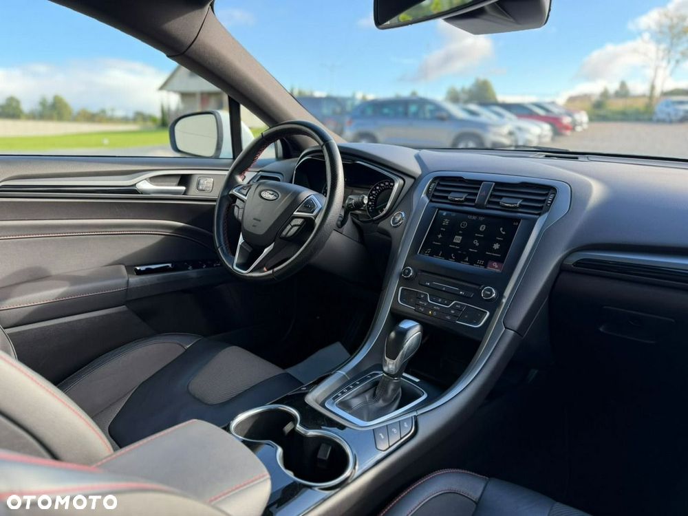 Ford Mondeo - 23
