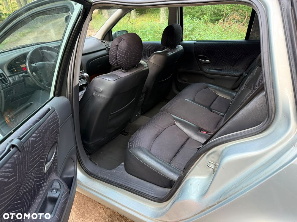 Renault Laguna - 14