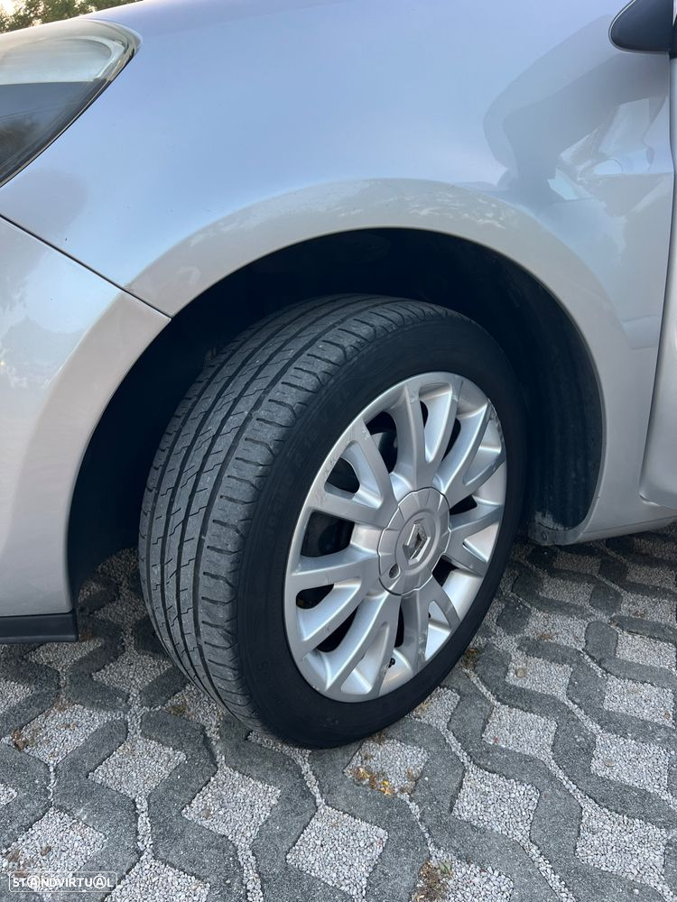 Renault Clio 1.5 dCi Dynamique S - 13
