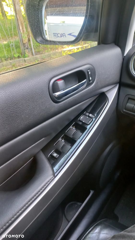 Mazda CX-7 2.2 CD Exclusive + - 19