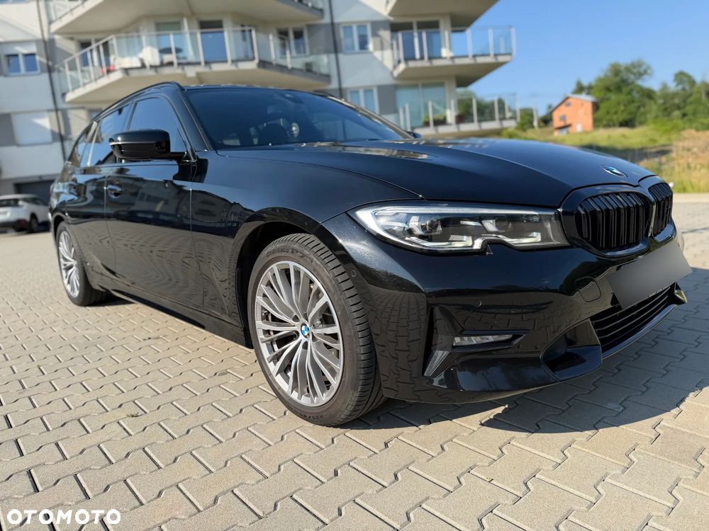 BMW Seria 3 320d xDrive mHEV - 1